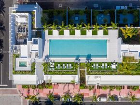 300 Collins Ave PH2, Miami Beach FL 33139