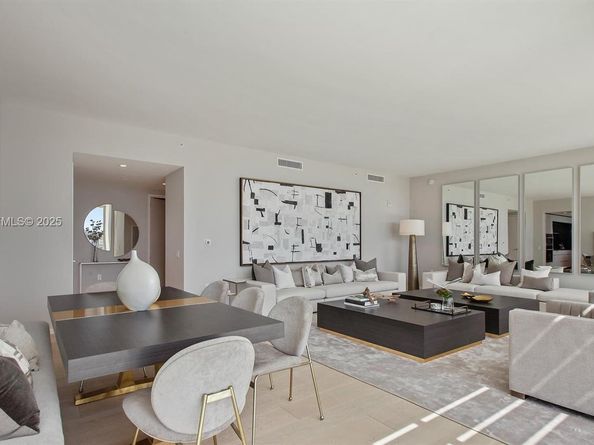 300 Collins Ave PH2, Miami Beach FL 33139