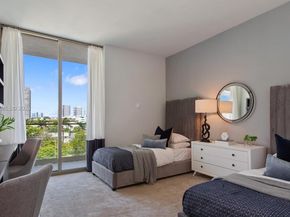 300 Collins Ave PH2, Miami Beach FL 33139