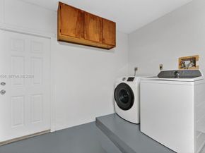 14711 Kirsten Ct, Davie FL 33325