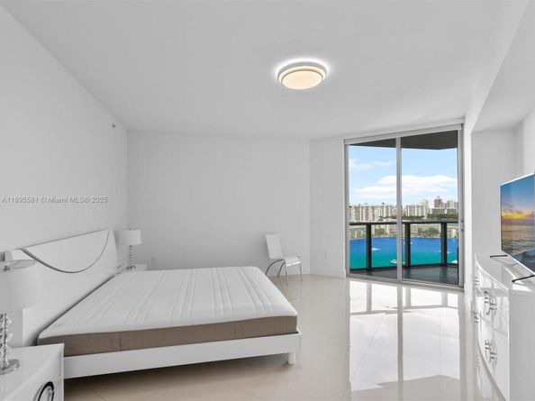 17301 Biscayne Blvd 1704, North Miami Beach FL 33160