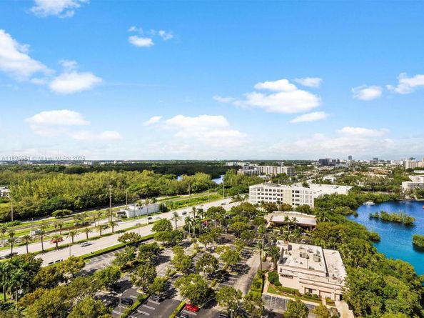 17301 Biscayne Blvd 1704, North Miami Beach FL 33160