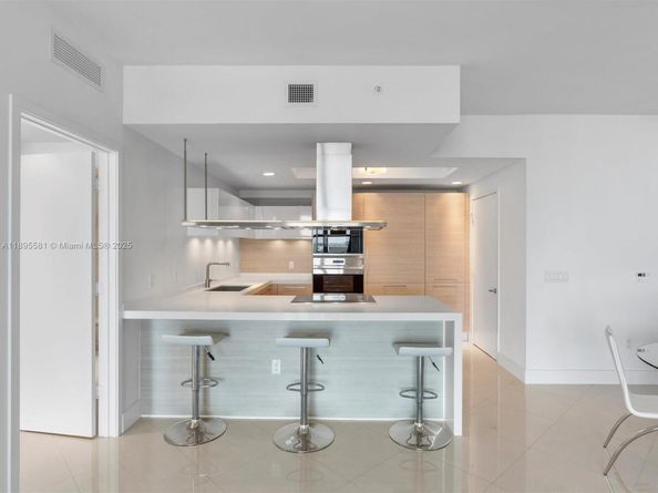 17301 Biscayne Blvd 1704, North Miami Beach FL 33160