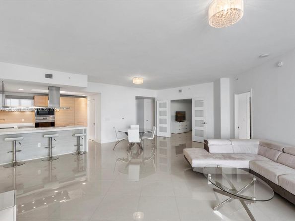 17301 Biscayne Blvd 1704, North Miami Beach FL 33160