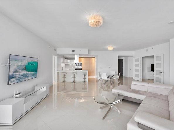17301 Biscayne Blvd 1704, North Miami Beach FL 33160