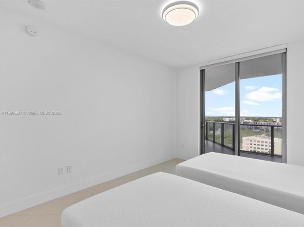 17301 Biscayne Blvd 1704, North Miami Beach FL 33160