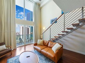 41 SE 5th St 1003, Miami FL 33131