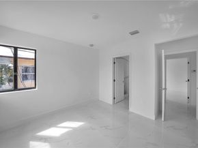 450 Beacom Blvd, Miami FL 33135