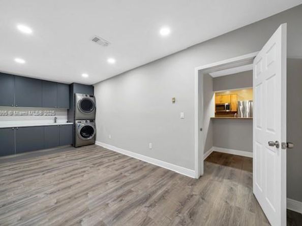 5181 SW 7th St, Miami FL 33134