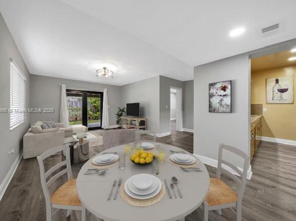 5181 SW 7th St, Miami FL 33134