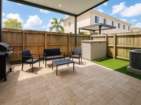 1033 SE 23rd Ter, Homestead FL 33035