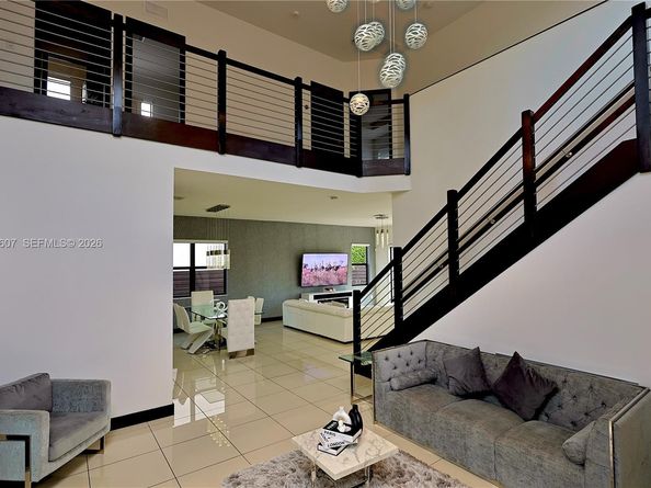 16065 SW 136th Ter, Miami FL 33196