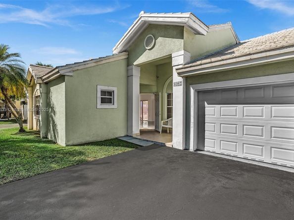 6402 SW 113th Ave, Miami FL 33173