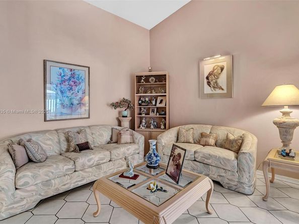 6402 SW 113th Ave, Miami FL 33173