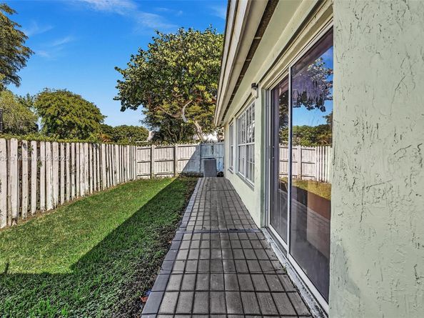 6402 SW 113th Ave, Miami FL 33173