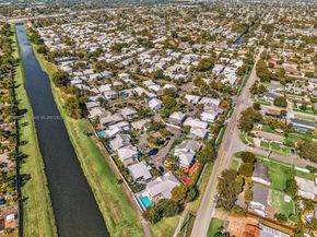 6402 SW 113th Ave, Miami FL 33173