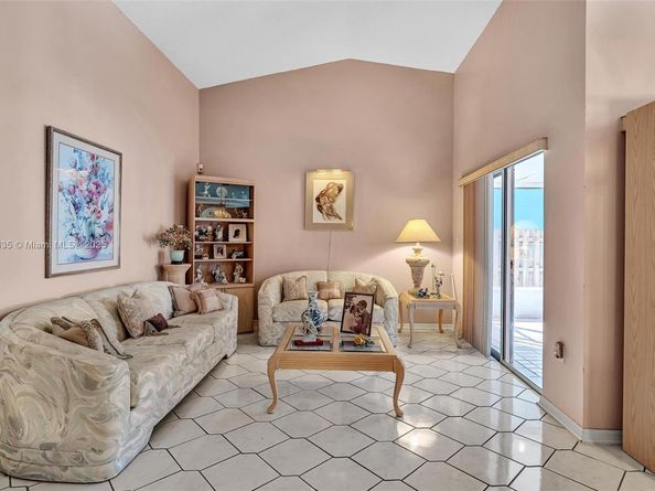 6402 SW 113th Ave, Miami FL 33173