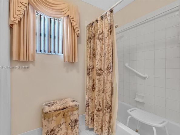 6402 SW 113th Ave, Miami FL 33173