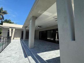 45 NW 158th St, Miami FL 33169