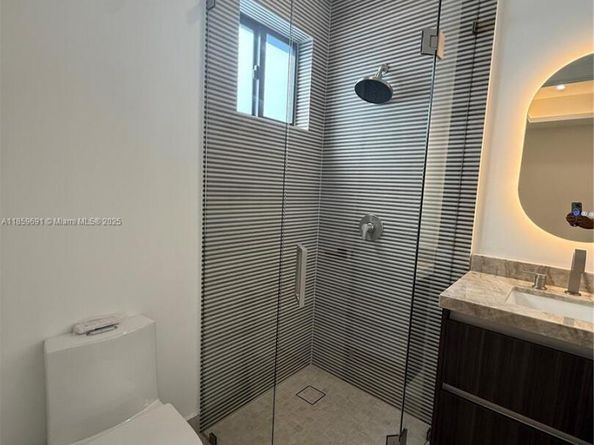 45 NW 158th St, Miami FL 33169