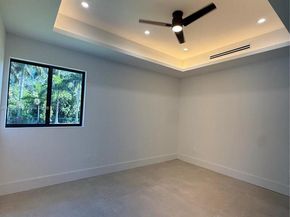 45 NW 158th St, Miami FL 33169