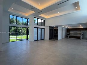 45 NW 158th St, Miami FL 33169