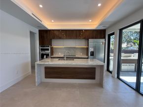 45 NW 158th St, Miami FL 33169