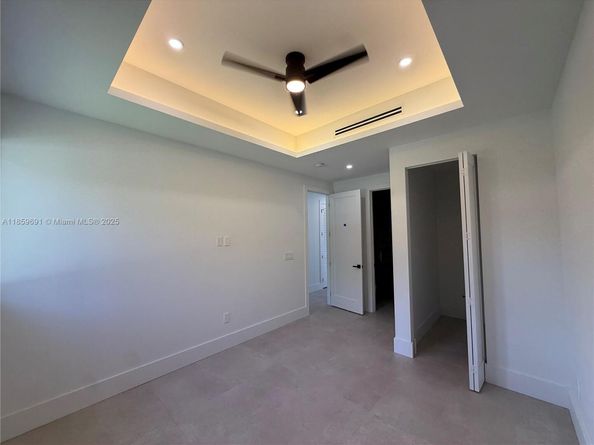 45 NW 158th St, Miami FL 33169