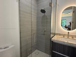 45 NW 158th St, Miami FL 33169