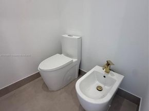 45 NW 158th St, Miami FL 33169