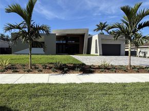 45 NW 158th St, Miami FL 33169