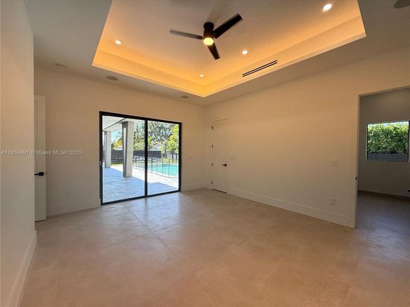 45 NW 158th St, Miami FL 33169