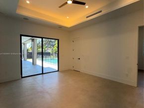 45 NW 158th St, Miami FL 33169