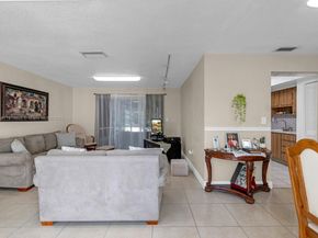 6561 NW 28th St, Sunrise FL 33313