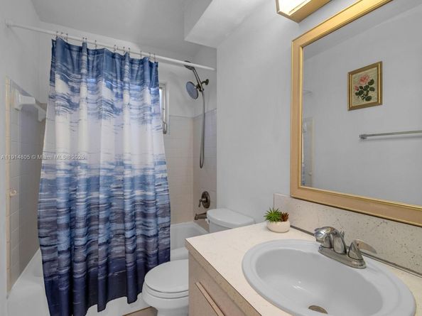 6561 NW 28th St, Sunrise FL 33313