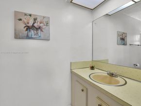 6561 NW 28th St, Sunrise FL 33313