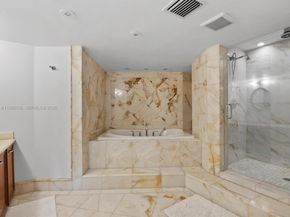 5660 Collins Ave 18A, Miami Beach FL 33140