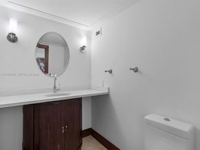 5660 Collins Ave 18A, Miami Beach FL 33140