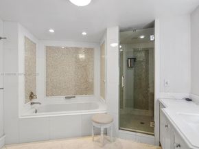 5660 Collins Ave 18A, Miami Beach FL 33140