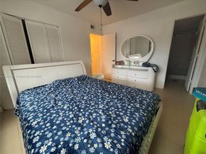 10006 Winding Lake Rd 102, Sunrise FL 33351