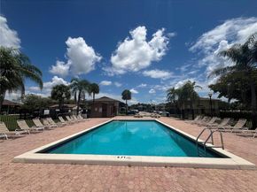 10006 Winding Lake Rd 102, Sunrise FL 33351