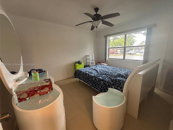 10006 Winding Lake Rd 102, Sunrise FL 33351
