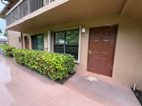 10006 Winding Lake Rd 102, Sunrise FL 33351