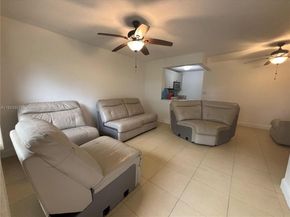 10006 Winding Lake Rd 102, Sunrise FL 33351