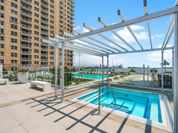 770 Claughton Island Dr 701, Miami FL 33131