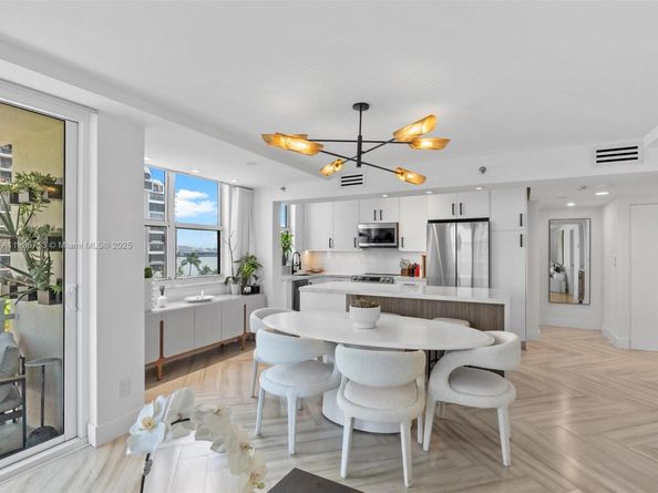 770 Claughton Island Dr 701, Miami FL 33131