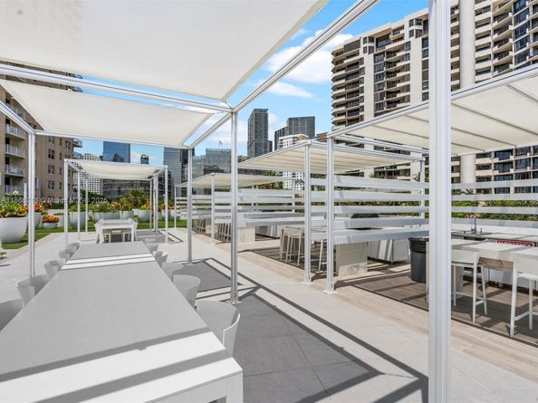 770 Claughton Island Dr 701, Miami FL 33131