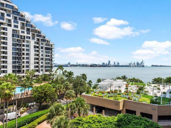 770 Claughton Island Dr 701, Miami FL 33131