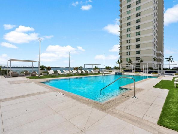770 Claughton Island Dr 701, Miami FL 33131