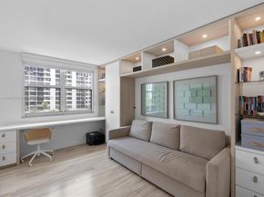 770 Claughton Island Dr 701, Miami FL 33131